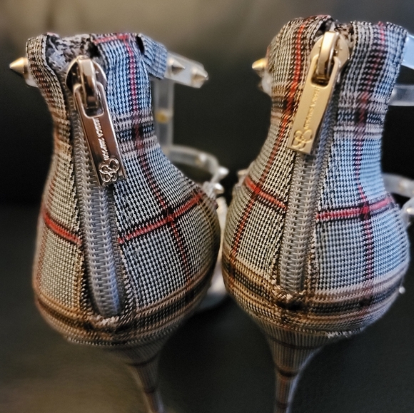 Fashionable Plaid Heels - Picture 3 of 7
